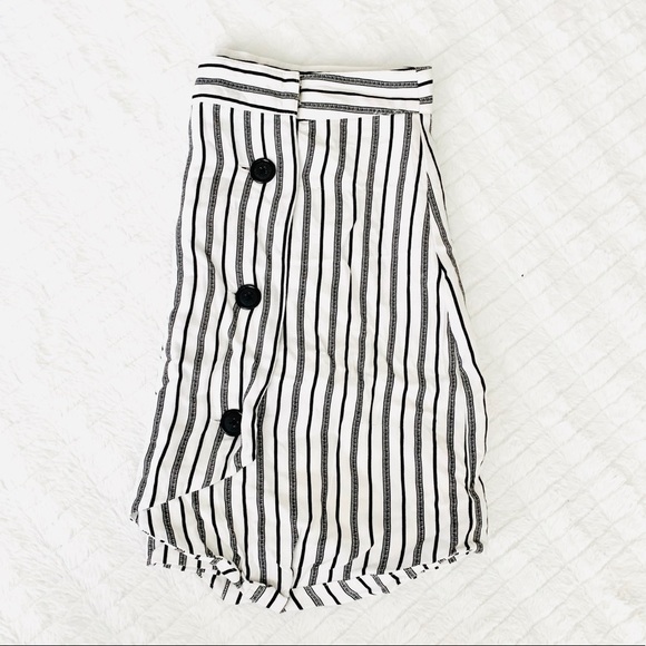 BCBGeneration button wrap skirt - Picture 2 of 7